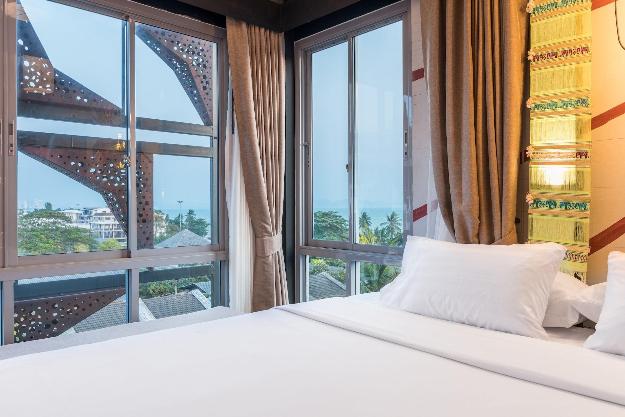 Sea Crest By Jomtien Hotel Ngoại thất bức ảnh