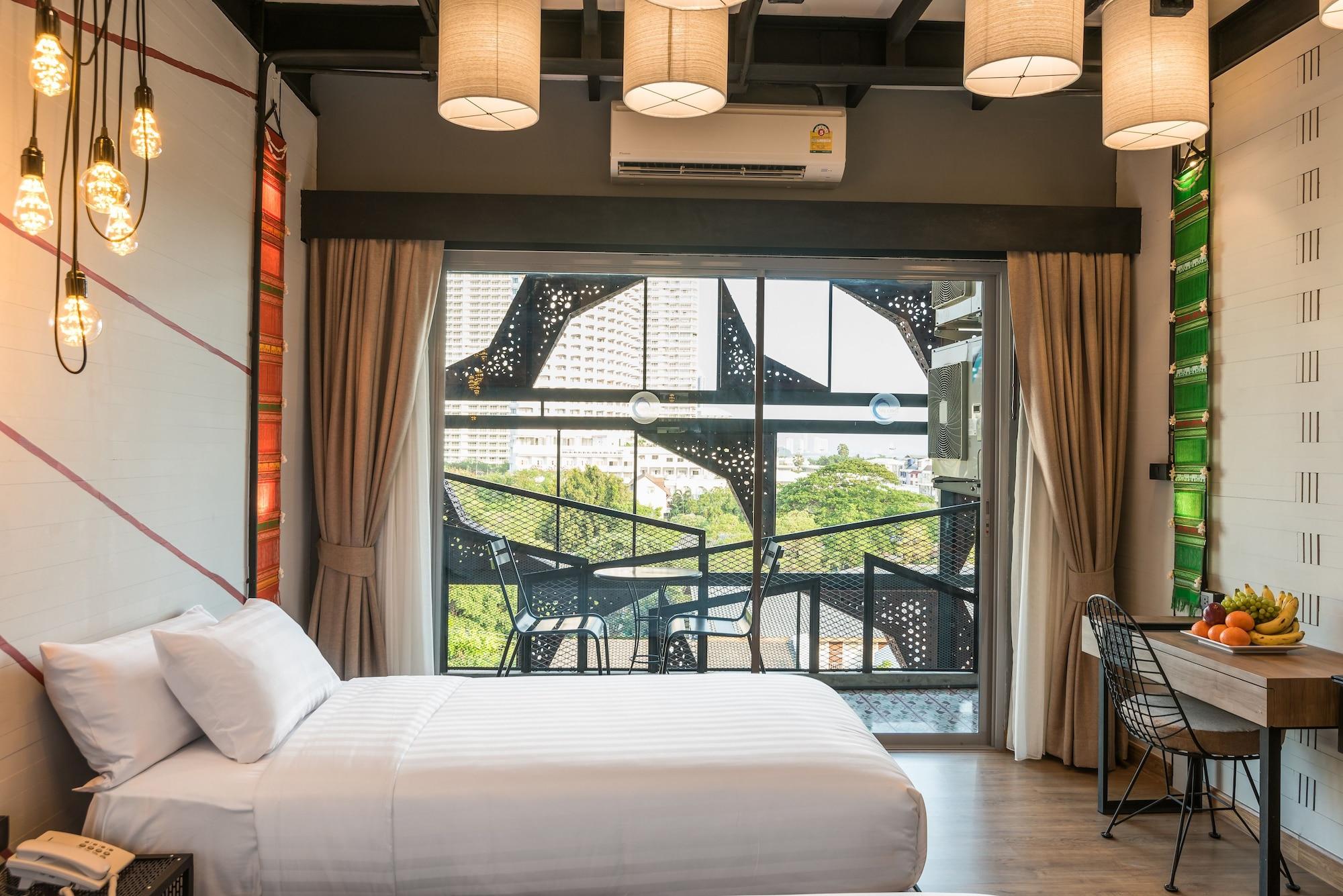 Sea Crest By Jomtien Hotel Ngoại thất bức ảnh